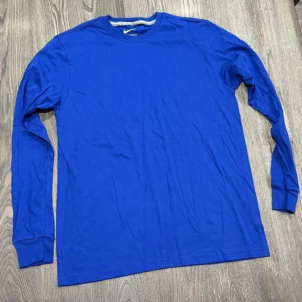 NWOT Nike Mens Long Sleeve T-Shirt Crewneck Pullover Regular Fit Cotton Blue L